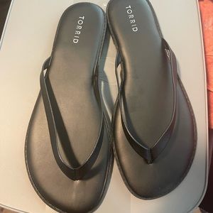 NWOT Torrid flip flops